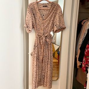 Midi length star dress with belt! Light pink/nude